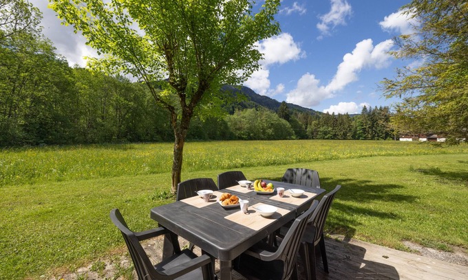 Samoens Ski Chalet | Chalet 'Demi 6 Pers - Immoclean' with Mountain View, Shared Pool and Private Terrace