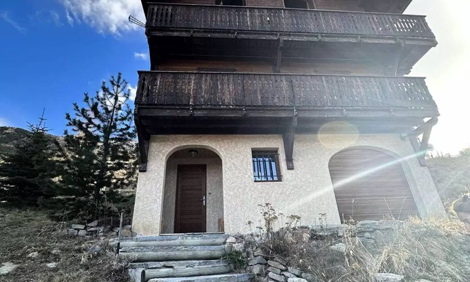 Vars Ski Chalet | CHALET EMELTHI All-inclusive Classified 4* (All inclusive)