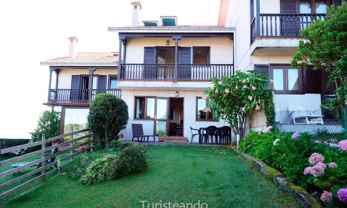 San Vicente de la Barquera House | Chalet Las Calzadas - Jardín, parking y vistas increíbles