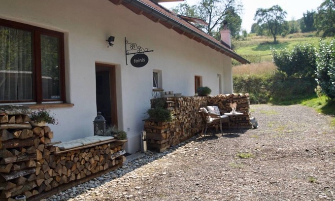 Kirchstetten Ski Chalet | Chalet 'Feinis' with Private Terrace, Private Garden and Wi-Fi