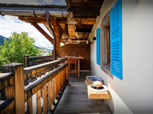 Saint-Nicolas-la-Chapelle Apartment | Chalet Belle Source B - OVO Network
