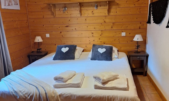 Chamonix-Mont-Blanc Ski Chalet | Chalet Hideaway 1, Chamonix - Grands Montets