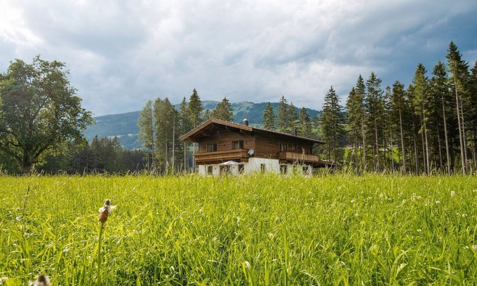 Hollersbach im Pinzgau Ski Chalet | Chalet in Jochberg with Sauna & Mountain Views