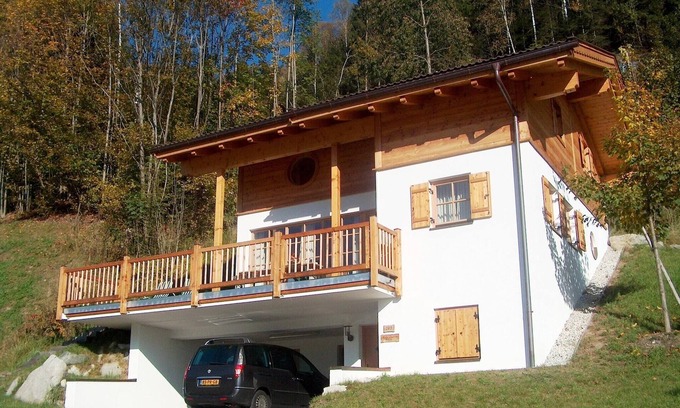 Wald im Pinzgau Ski Chalet | Chalet in Königsleiten near Ski Bus & Pool