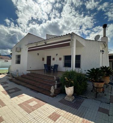 Jaen House | Chalet independiente en zona residencial rural con piscina privada