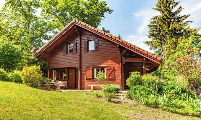 Saint-Jorioz Ski Chalet | Chalet "L'herminette" with Garden & Terrace