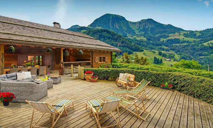 Manigod Ski Chalet | Chalet La Vieille Ferme - alpine farmhouse 8p with cosy fire - OVO Network