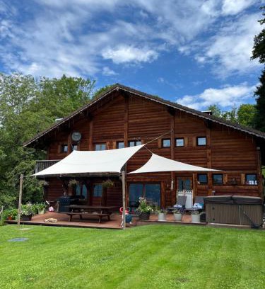 Chatillon-sur-Cluses Bed & Breakfast | Chalet Le Pery