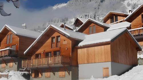 Vaujany Ski Chalet | Chalet Le Refuge