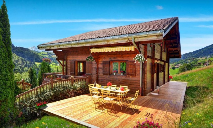 Manigod Ski Chalet | Chalet Les Houlottes - OVO Network