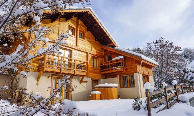 Saint-Chaffrey Ski Chalet | Chalet Mélèzor, sleeps 15, Serre Chevalier 1350