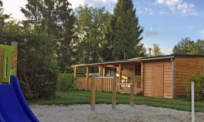 Wateren Other | Chalet met Veranda en whirlpool gelegen in NP Drents Friese Wold, camping met zwembad