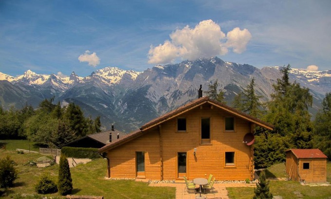 Saint-Pierre-de-Clages Ski Chalet | Chalet Mon Sousou