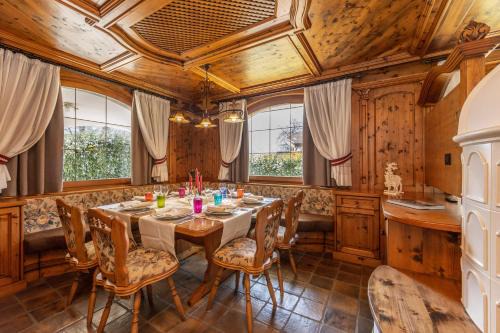 Pinzolo Apartment | Chalet Mountain Plaza - Apt Garden
