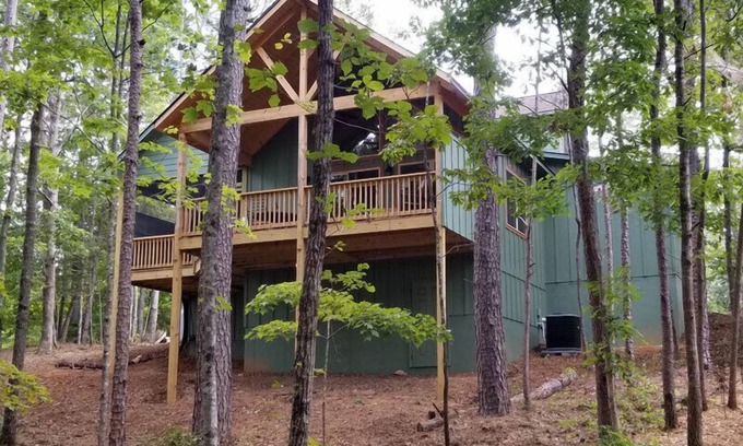 Helen House | Chalet on the Green | Luxury Innsbruck Home w/Covered Deck and Hot Tub in Helen