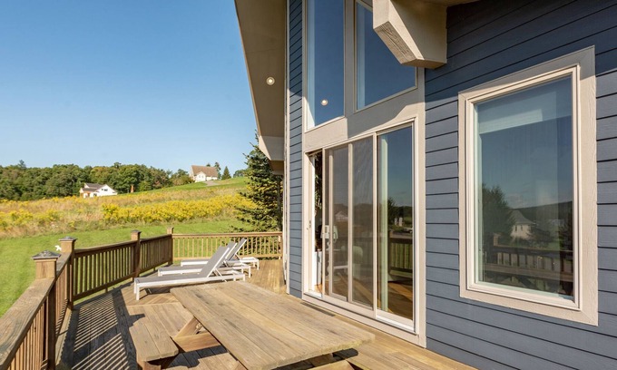 Waterfront Greens House | Chalet on the Greens: Lake Access, Hot Tub, Community Amenities!