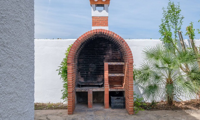 Vinaros House | Chalet Ramon with Terrace, Private Pool & A/C