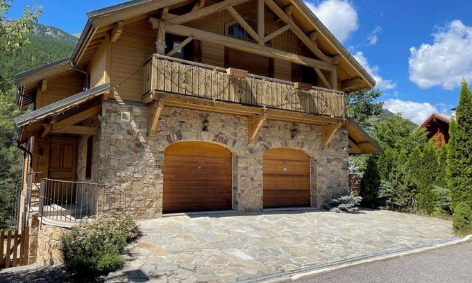 Forville Ski Chalet | Chalet Recent Tout Confort A 1,5 kms des Remontées de Chantemerle