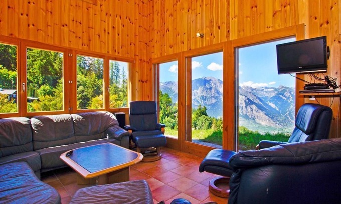 La Tzoumaz Ski Chalet | Chalet, ski-in/ski-out & foot of the slopes, fitness, sauna, terrace, fireplace or stove, parking