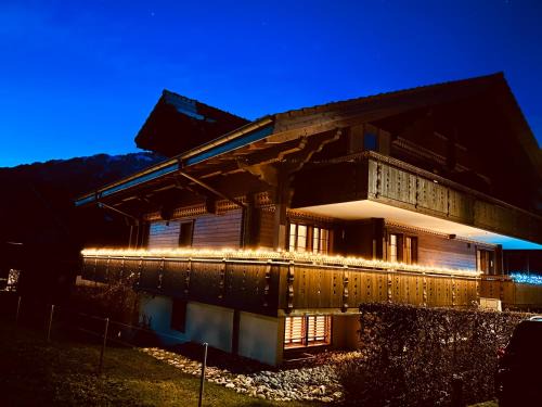 Iseltwald Apartment | Chalet Swiss Alpine Haven