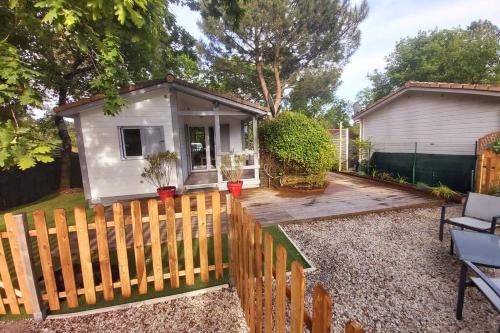 La Teste-de-Buch Ski Chalet | Chalet T3/clim/wifi/pkg/terrasse/15 min plages