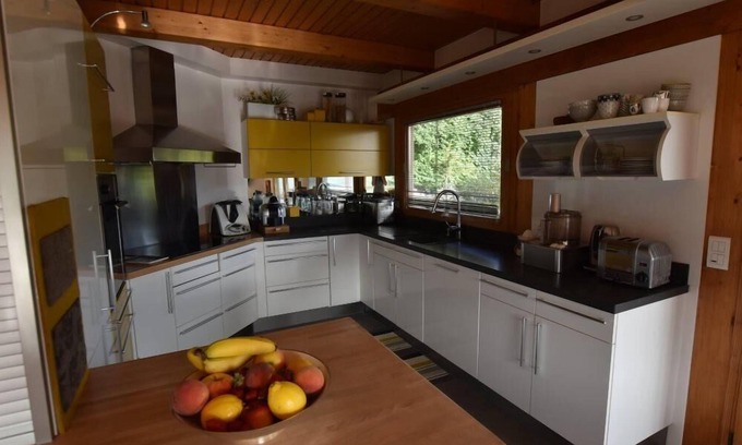 Le Chinaillon Ski Chalet | Chalet, view mountain, fitness, sauna, terrace, balcony, fireplace or stove, parking, tv, 190m²
