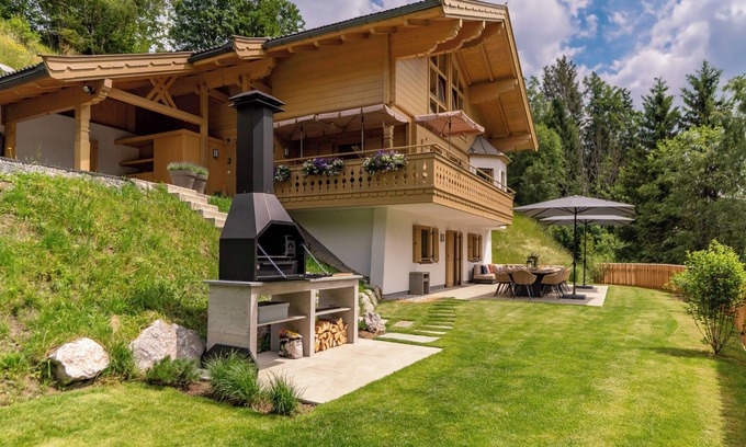 Viehhofen Ski Chalet | Chalet with breathtaking views and large terrace