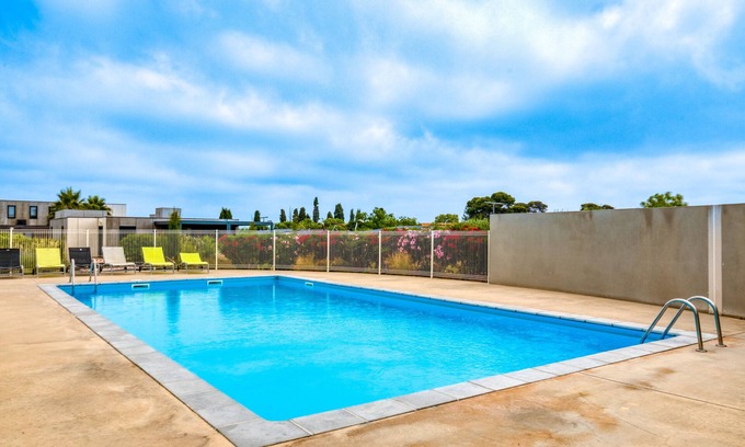 Pomerols House | Chalet with Shared Indoor Pool, Terrace and Air Conditioning - Pomérols