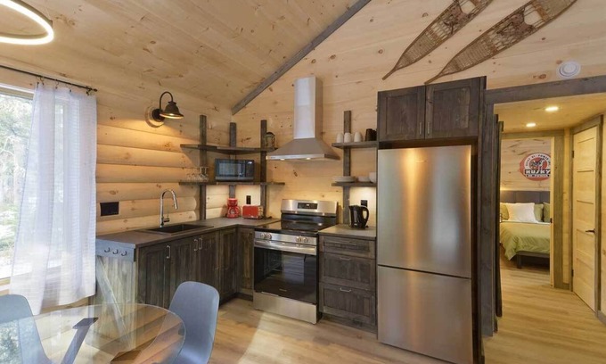 La Malbaie Ski Chalet | Chalets de Môh - HURON