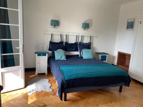Labouheyre House | Chambre 2 Bleue - WIFI - Proche gare