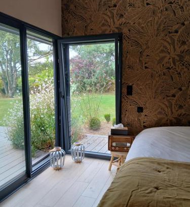 Saint-Thurial Bed & Breakfast | Chambre avec terrasse et salle de bain privative
