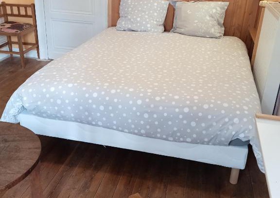 Port-Sainte-Marie House | chambre chez l'habitant, axe A62, à 20 min d' ouest d'Agen, parking dans la rue gratuit, accès cuisine, convivial