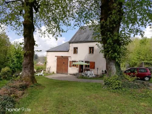 Saint-Brisson House | Chambre d hôte le lavoir
