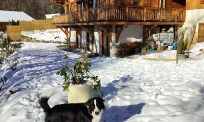 Verchaix Bed & Breakfast | Chambre D'hôtes Dans Chalet Face à la Montagne