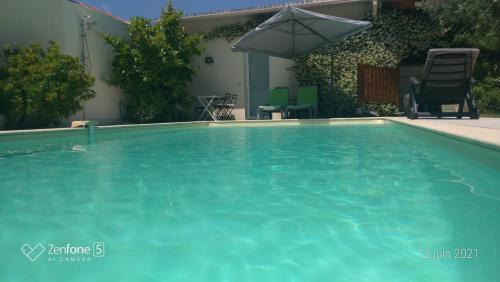Talence Bed & Breakfast | Chambre direct piscine