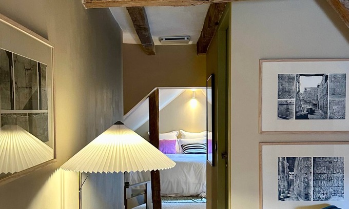 Azay-le-Rideau Apartment | Chambre Sable - Auberge Radieuse
