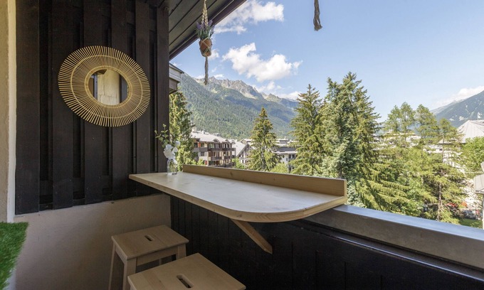 Chamonix City Centre Apartment | Chamonix Sud - Chamois Blanc 512, Chamonix, France