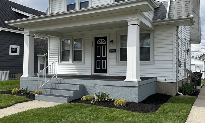 Hamilton House | Champion's Retreat - Quiet but convenient house in Hamilton