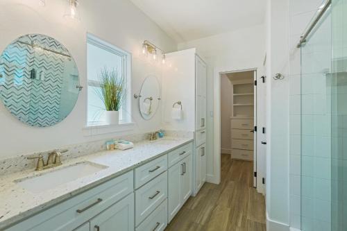 Bella Vista House | Chancla - Pet Friendly! Community Pool!