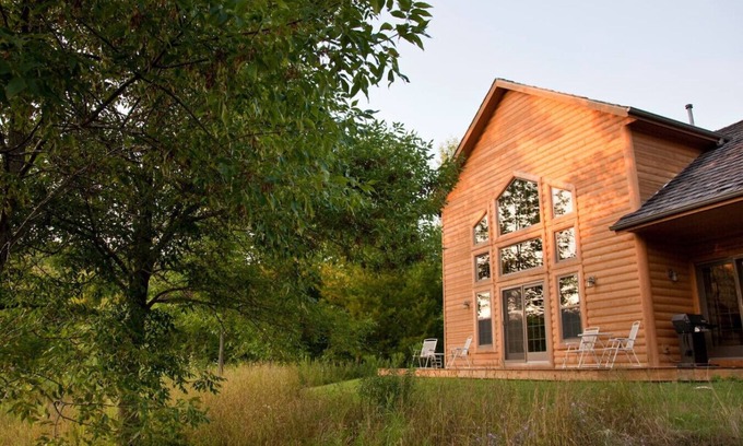 Sturgeon Bay Cabin | Chanticleer Cabins Evergreen Cabin