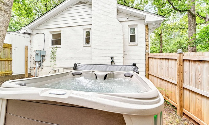 Chapel Hill House | Chapel Hill/Durham Retreat w/Hot tub, full body massage chair, fenced dog area.