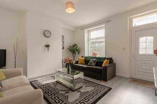Nelson House | Chapel House, M65, Hospital, Good Parking