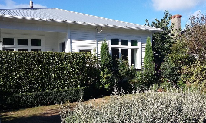 Hawera House | Character home close to amenities