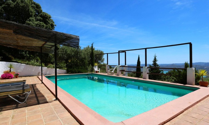 Alcaucin Villa | Characterful stylish Andalucian Cortijo - huge pool and panoramic lake/sea views