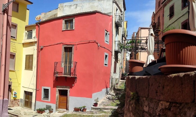 Bosa Historic Centre House | Characteristic little house in the historic center at the foot of the Malaspina castle