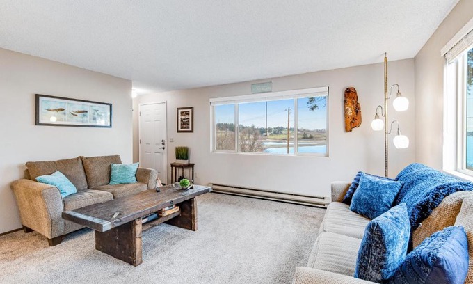 Coupeville House | Charisma Cove