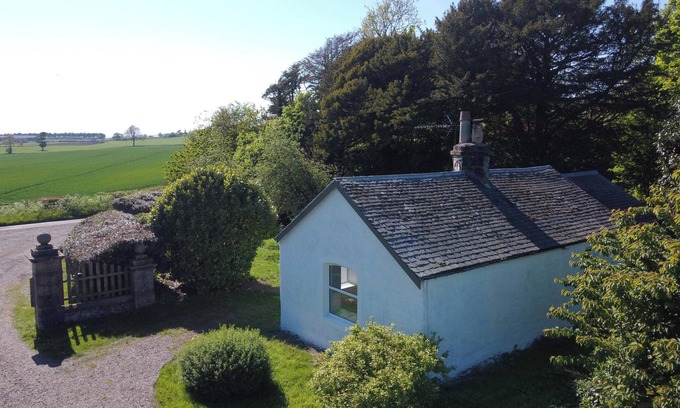 Leven House | Charleton West Lodge