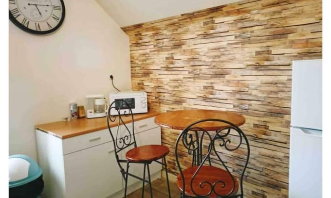 Charleville-Mezieres Apartment | Charleville Roof downtown