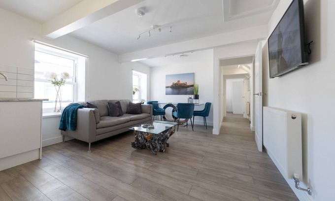 Pembroke Dock Apartment | CHARLIE'S CWTCH, pet friendly in Pembroke Dock