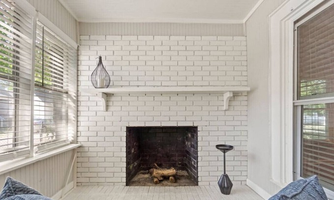 Dunean House | Charlotte's Webb-- Monthly Rental 3 mi to Downtown